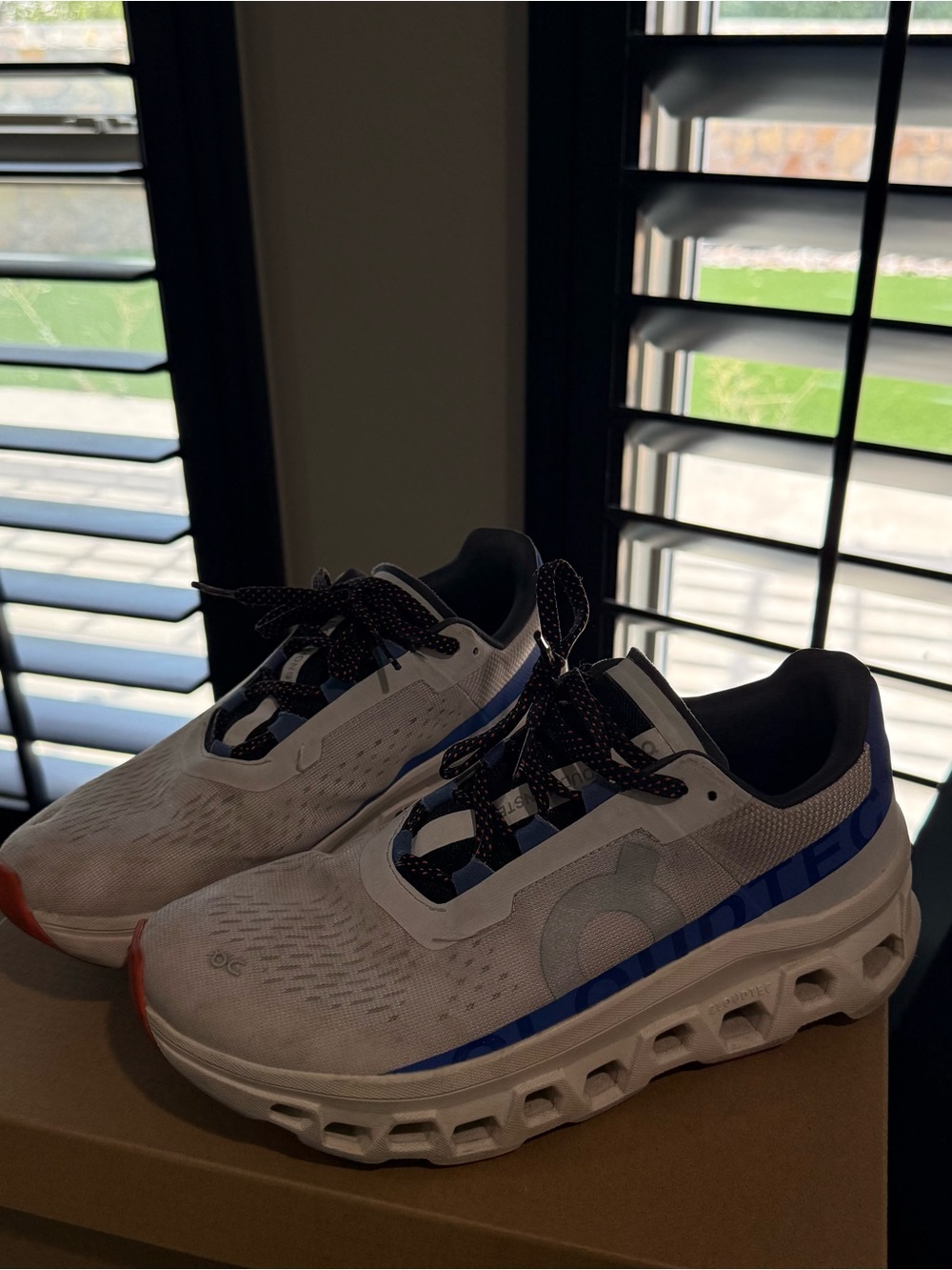 On Running White and Blue Cloudtec Sneakers - Picture 5 of 8